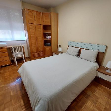 Piso Sencillo Y Acogedor Con Parking Gratuito Apartment Baranain Екстериор снимка
