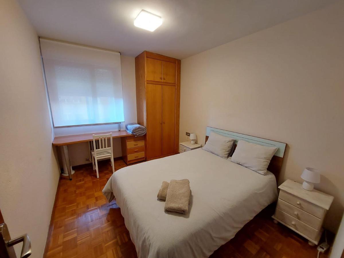 Piso Sencillo Y Acogedor Con Parking Gratuito Apartment Baranain Екстериор снимка