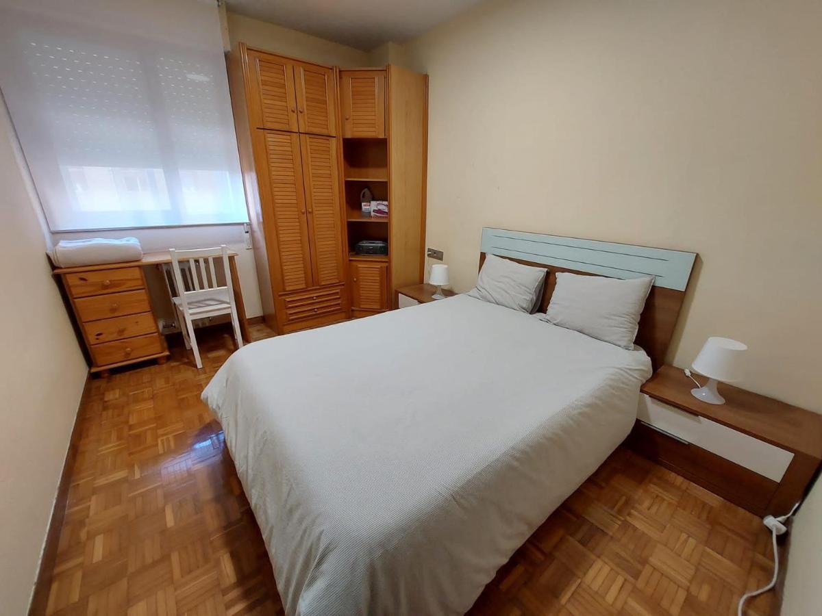 Piso Sencillo Y Acogedor Con Parking Gratuito Apartment Baranain Екстериор снимка
